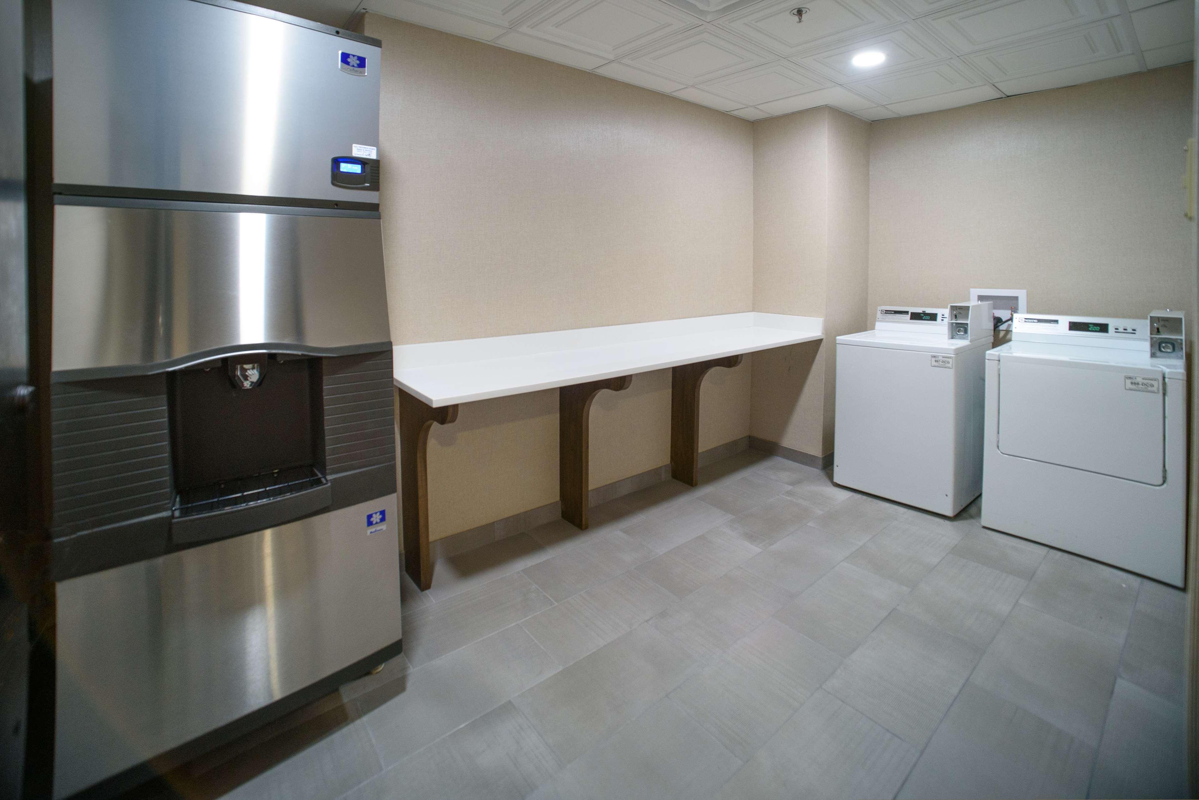 Hampton Inn פאייטוויל מראה חיצוני תמונה