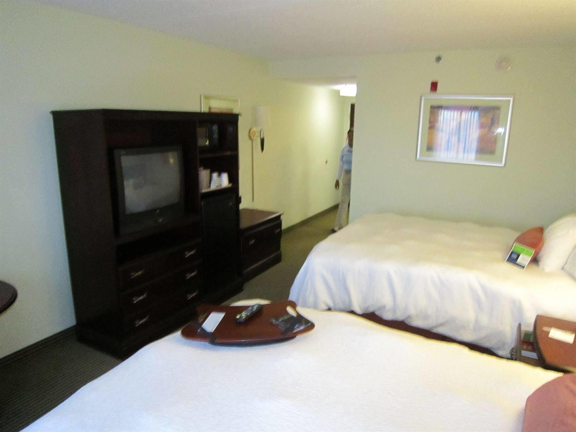 Hampton Inn פאייטוויל חדר תמונה