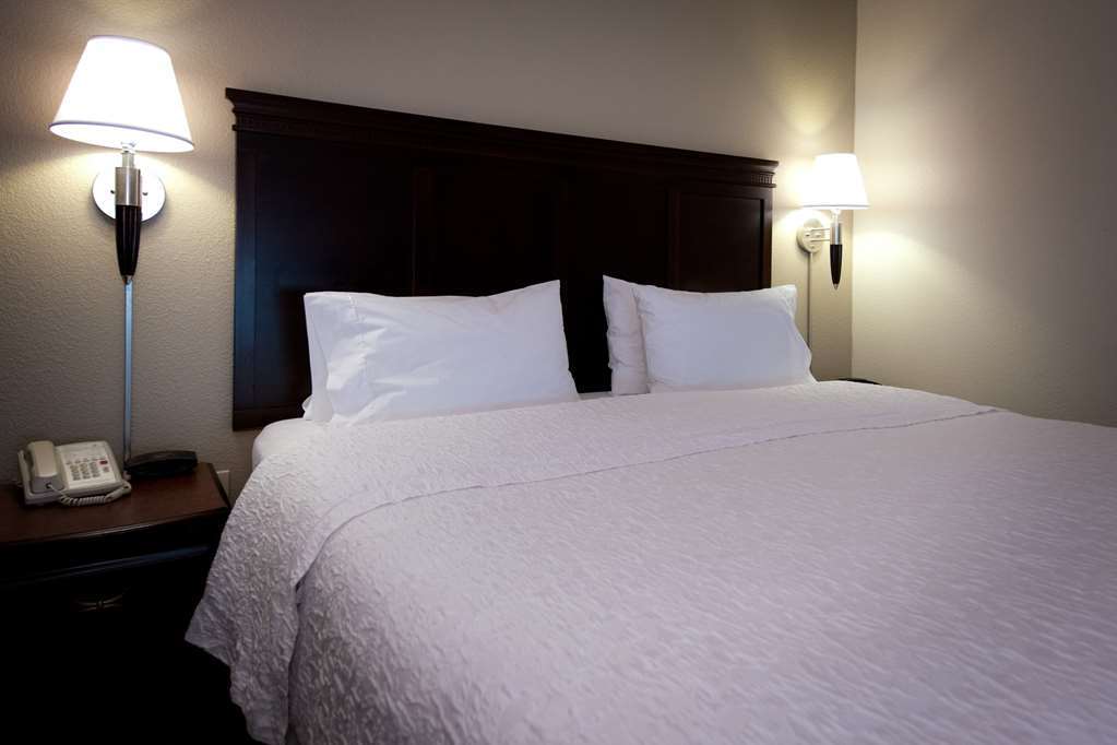 Hampton Inn פאייטוויל חדר תמונה