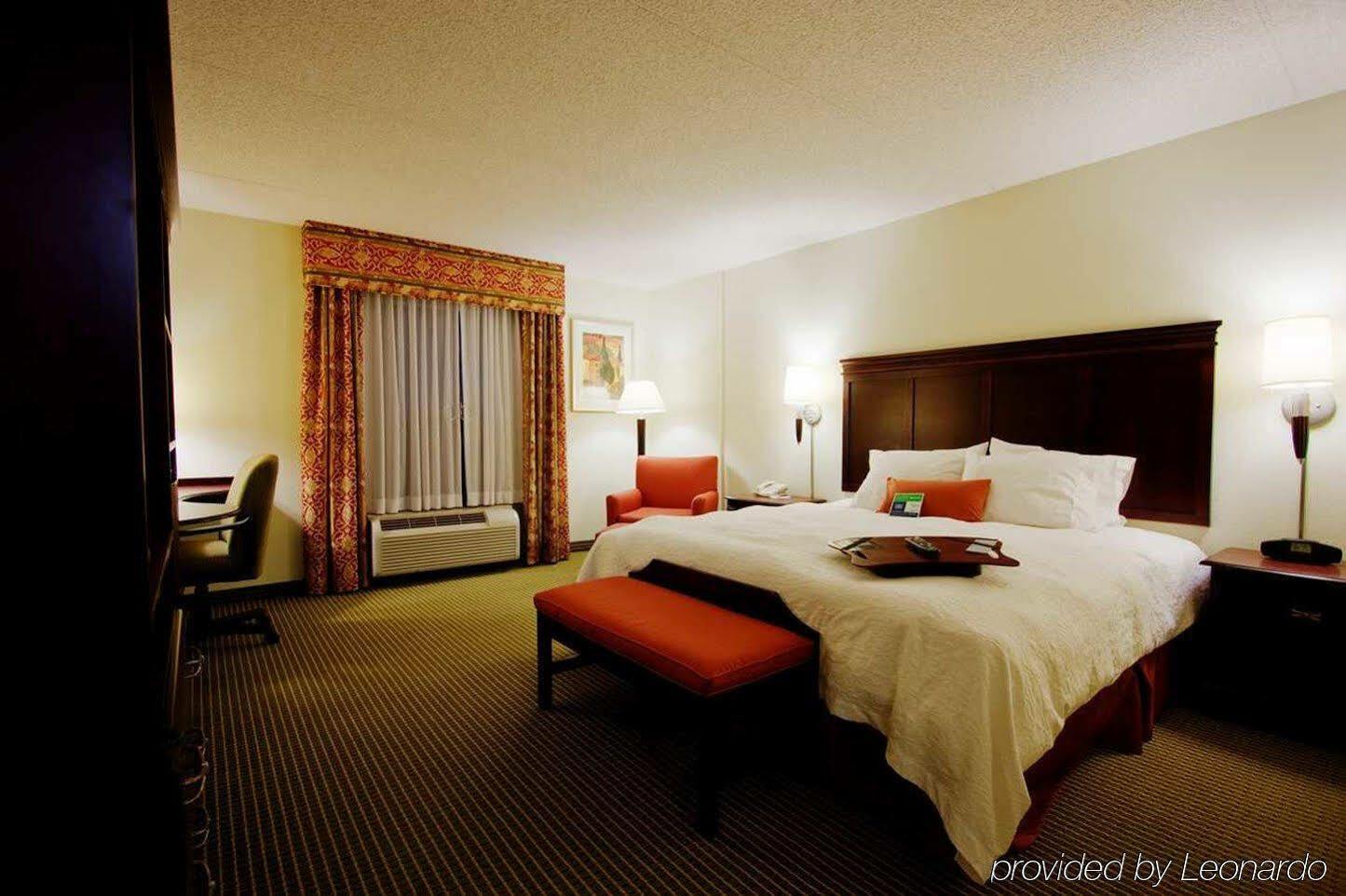 Hampton Inn פאייטוויל מראה חיצוני תמונה